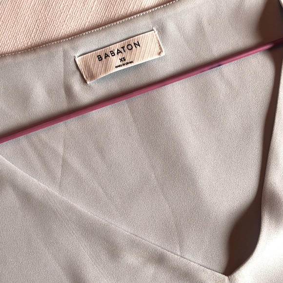 Babaton baby blue cropped top, sz xs - Picture 4 of 4